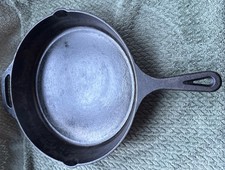 Kitchly Preloved Cast Iron